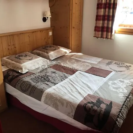 Residences De Luxe Les Alpages Val Cenis - 4 Pers *